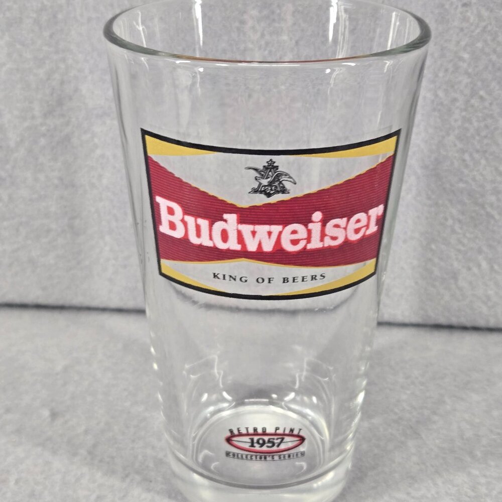 Genuine Budweiser King of Beers Retro Pint 1957 Collector's Series, Glass, Bar